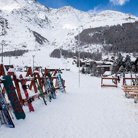 Hotel The Larix Ski-In Ski-Out Зас-Фе Экстерьер фото